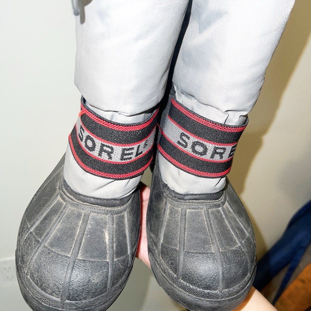 Sorel kids boys gray black and red winter boots - Picture 3 of 14